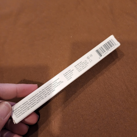 Glossier Skywash Sheer Matte Lid Tint Terra Pool - Picture 2 of 3